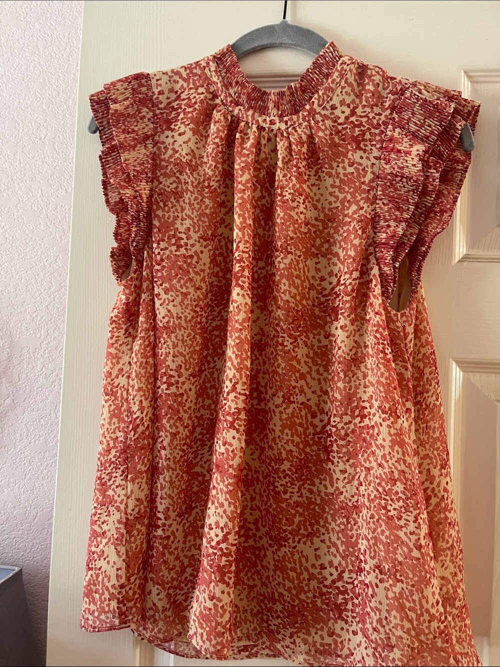 Express Coral Print Flutter-Sleeve Blouse